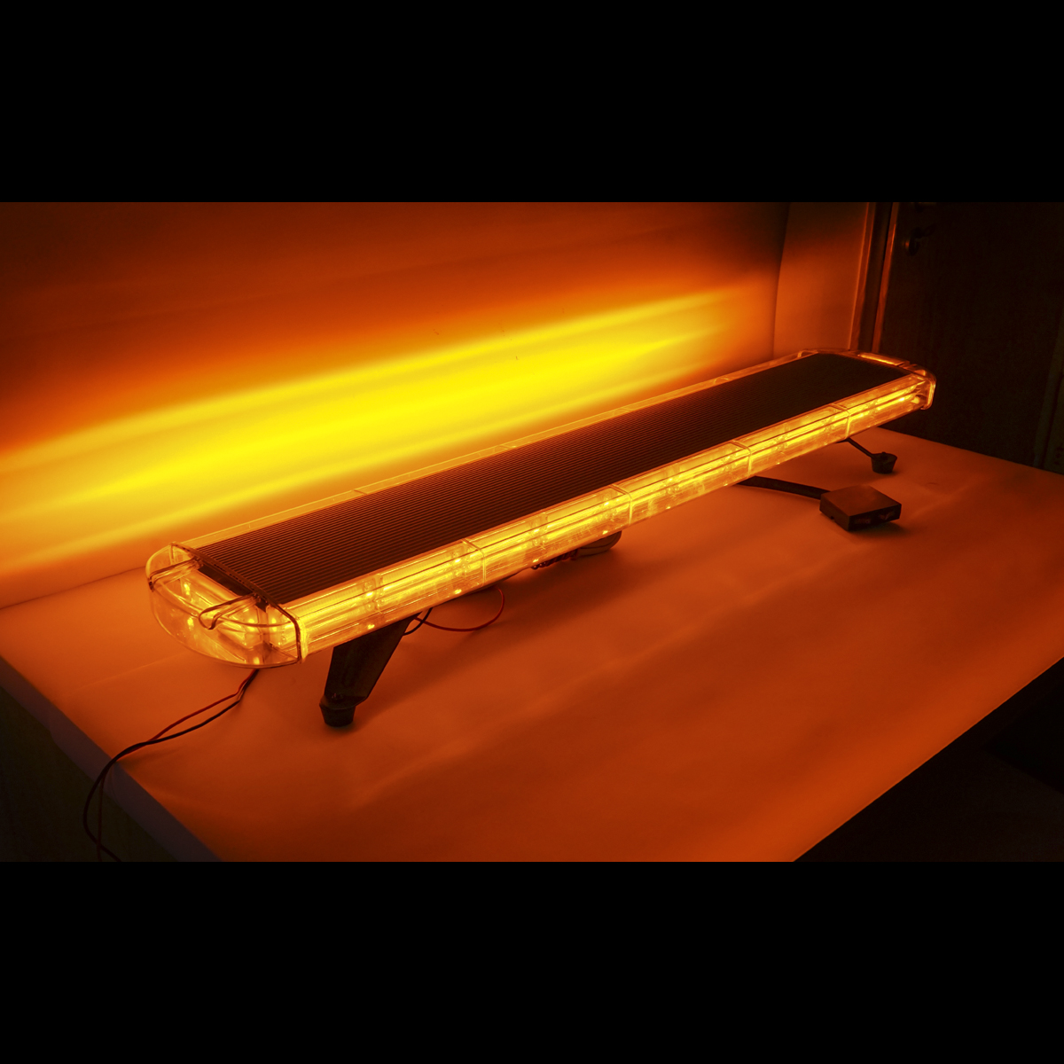 Rampa luminoasa girofar 12V cu 22 module lumina galbena 1180x210x64mm Breckner Germany – imagine 2
