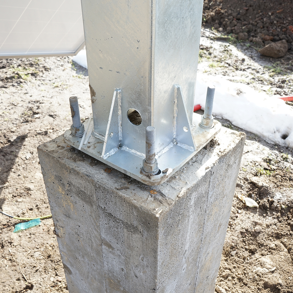 Sistem complet montare, structura tracker solar automat 9 KW, est-vest 16 panouri de 570W Breckner Germany – imagine 9