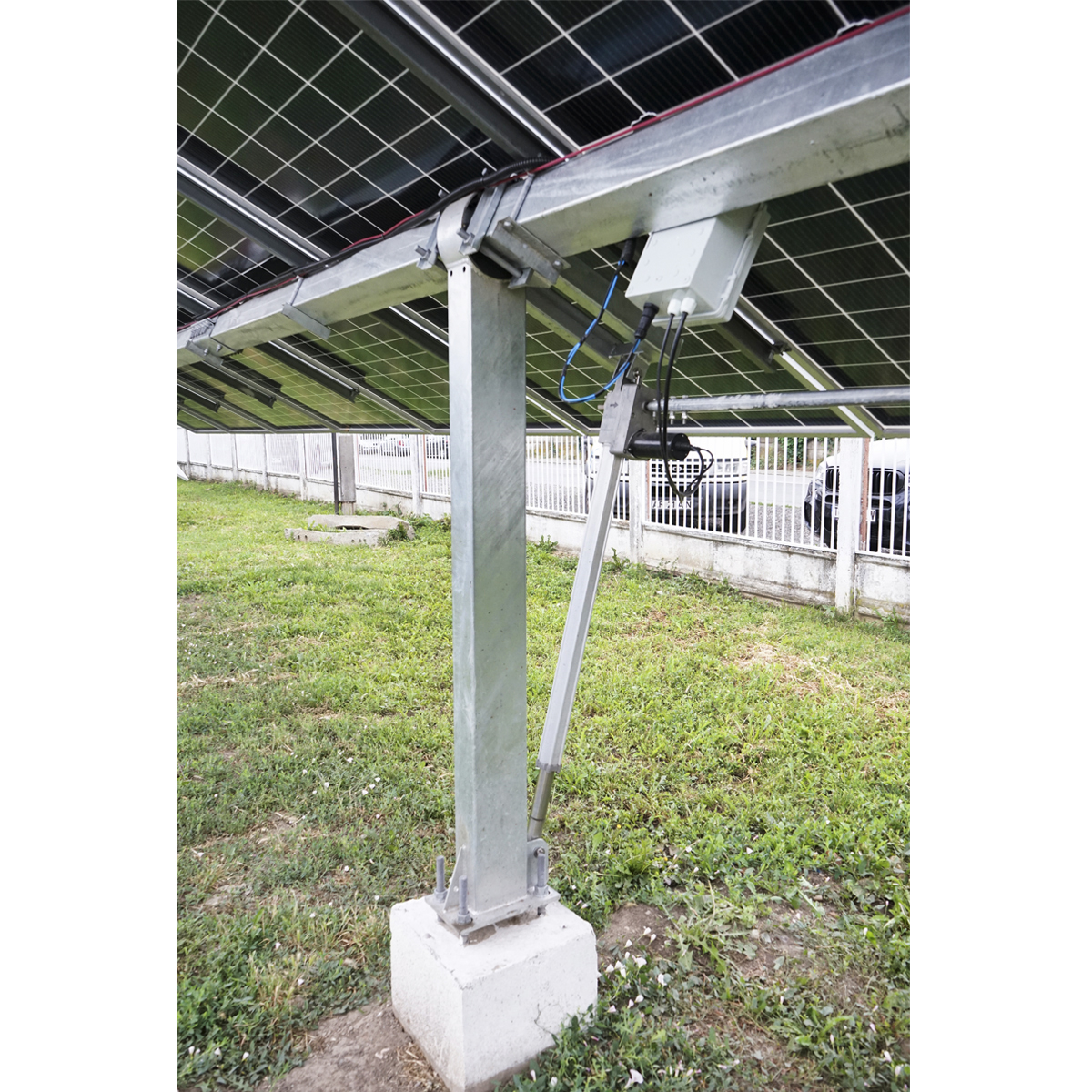 Sistem complet montare, structura tracker solar automat 14,75 KW, 1 rand Breckner Germany – imagine 6
