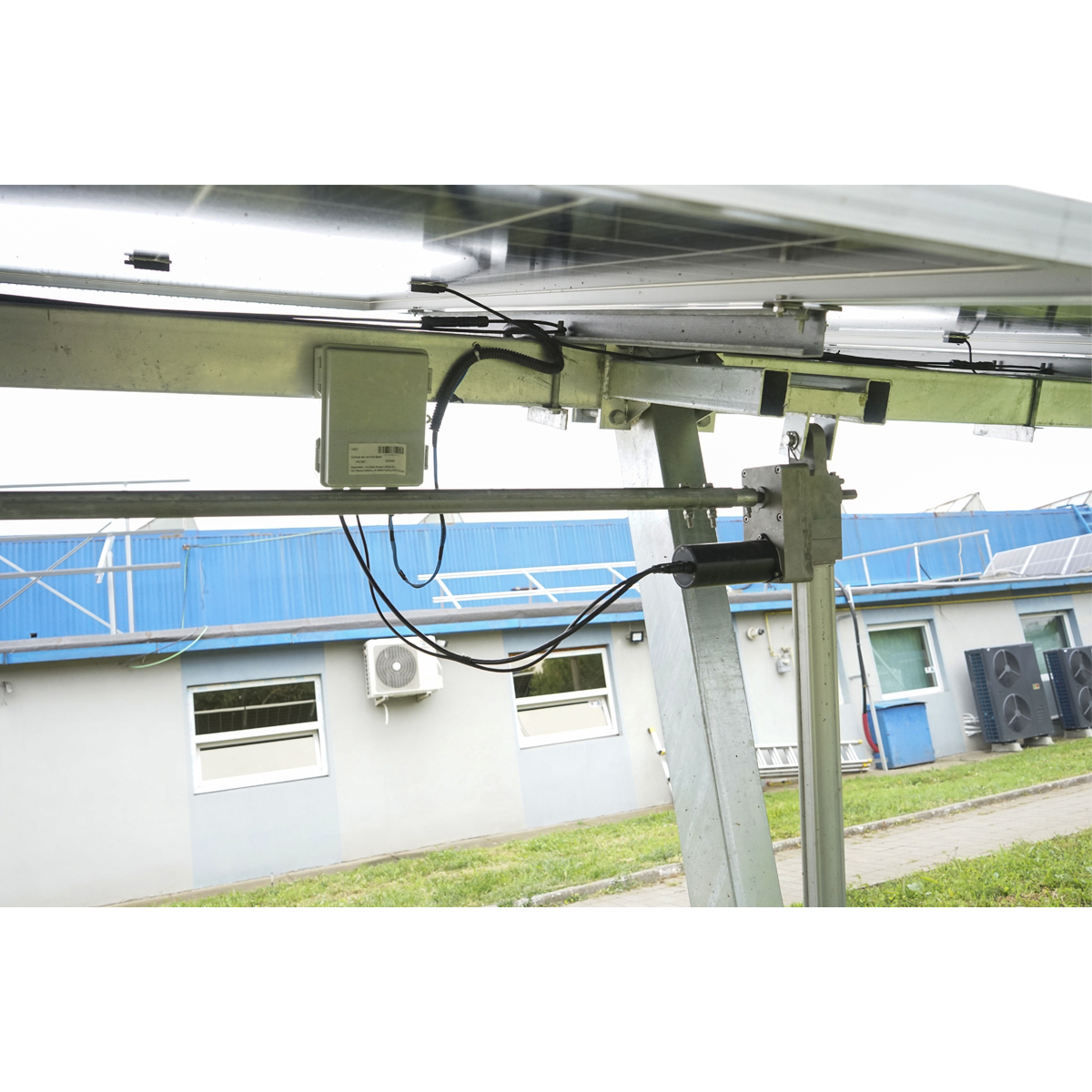 Sistem complet montare, structura tracker solar automat 14,75 KW, 1 rand Breckner Germany – imagine 7