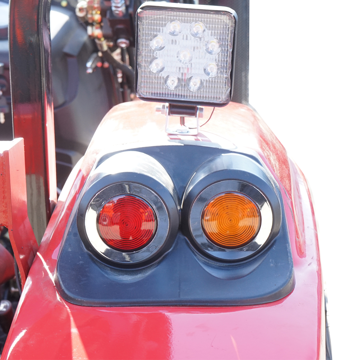 Tractor 35HP 4x4 semicabina cu incarcator frontal KONIG TRAKTOREN 354 – imagine 9