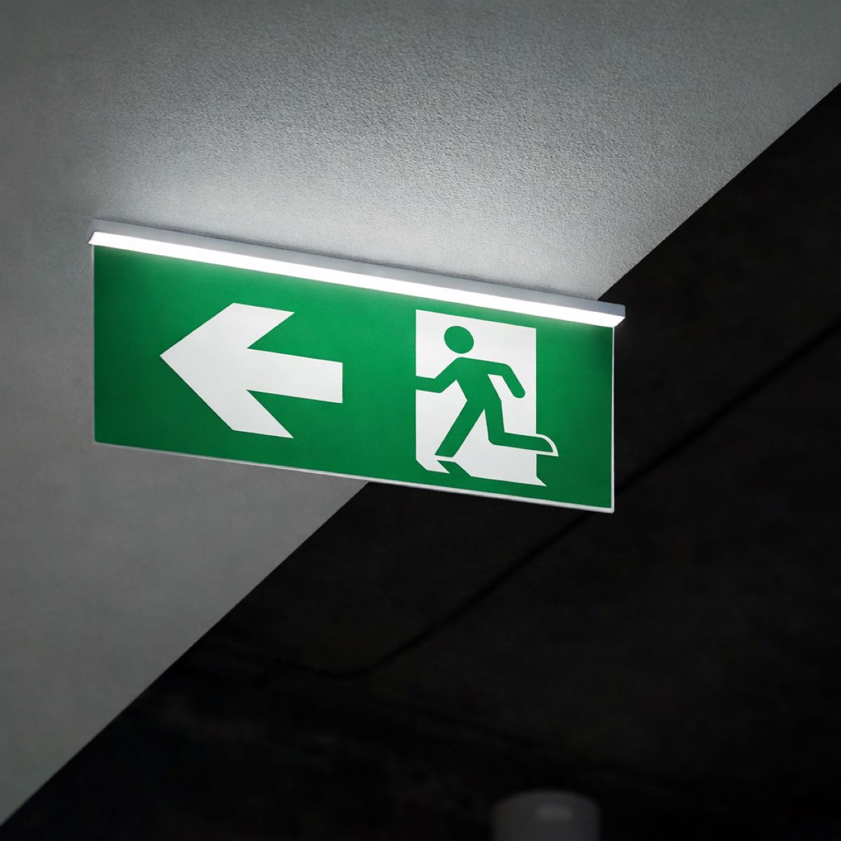 Lampa EXIT LED iesire de urgenta 220V, 3W, baterie Li-ion 1800mAh, montaj incastrat, autonomie 3 ore IP20 – imagine 3