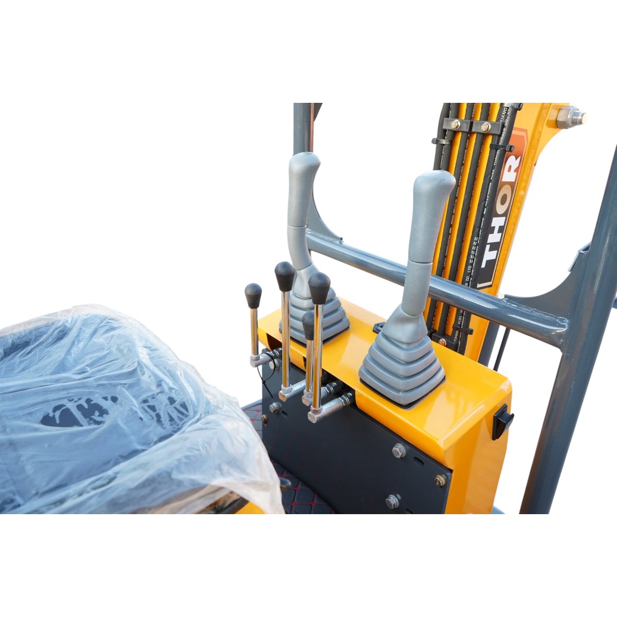 Mini excavator 1T pe senile cu semicabina, motor diesel 9.5CP, adancime sapare 1745mm, 3 cupe incluse 170/360/780mm THOR – imagine 8