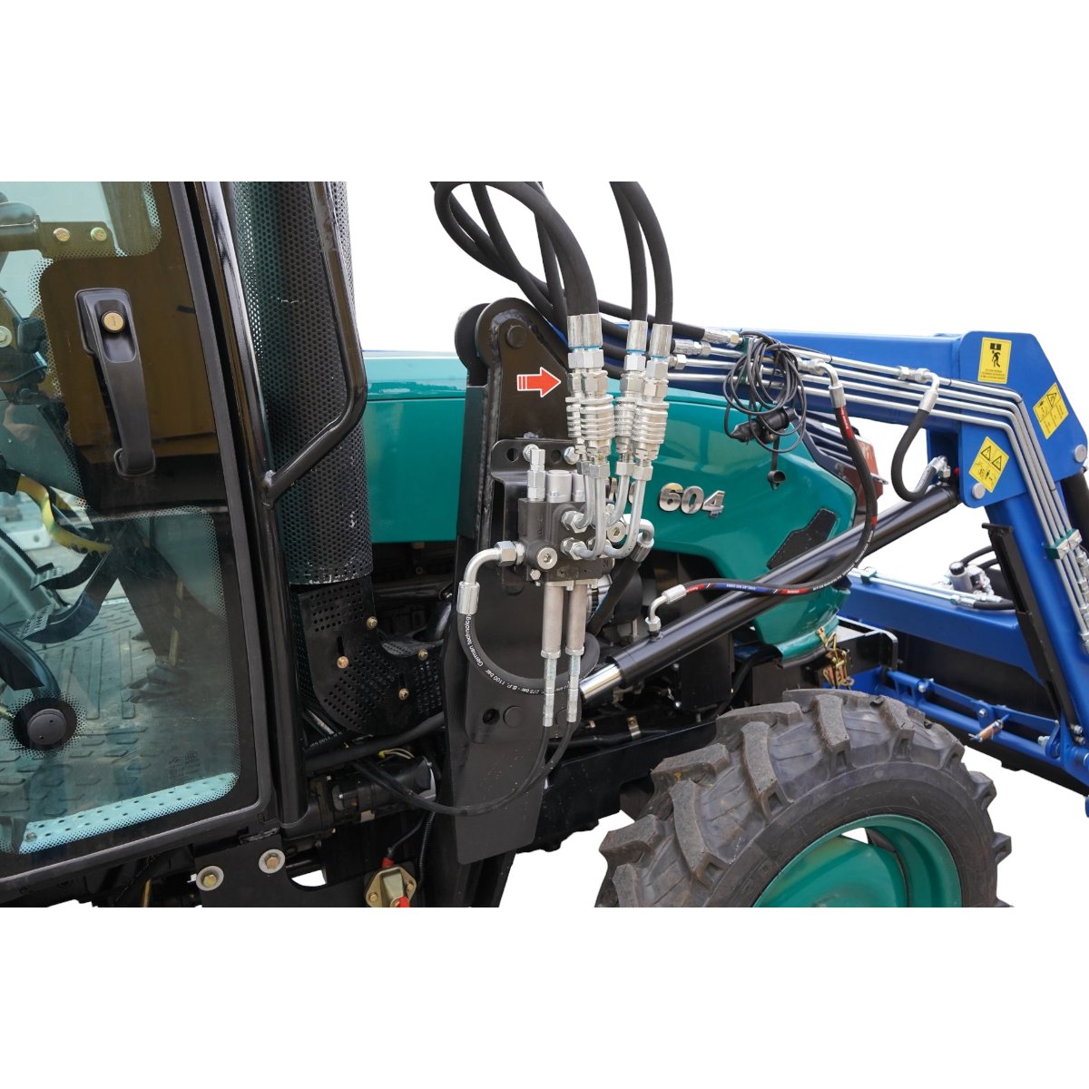 Tractor 60CP 4x4 cu cabina, motor diesel YTO, incarcator frontal hidraulic, cupa 1400mm, camere video KONIG 604 – imagine 15
