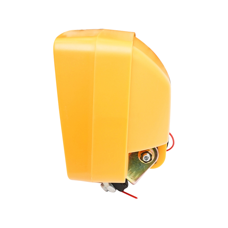 Lampa, proiector de lucru universala pentru tractor sau utilaje agricole 12V HR-B-023 Breckner Germany – imagine 4