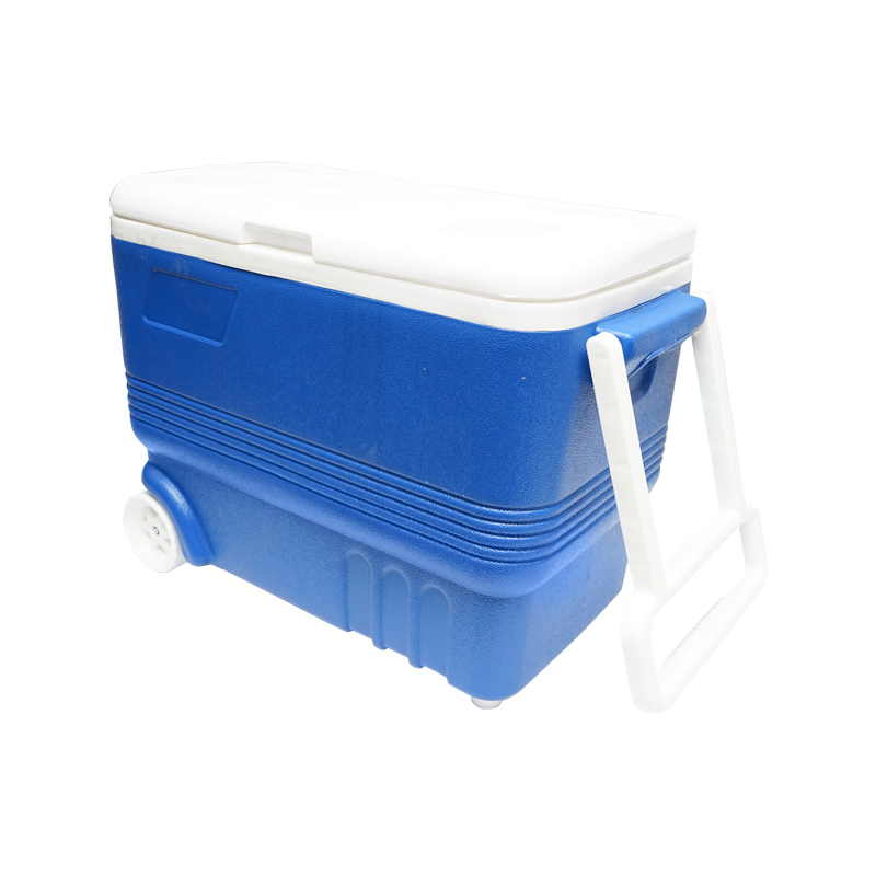 Lada frigorifica pentru picnic 45L albastra cu roti 610x330x440mm Breckner Germany